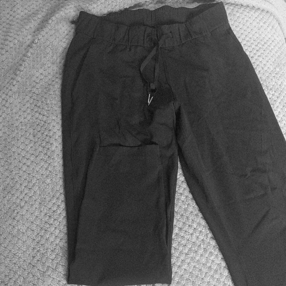 Lululemon black pants